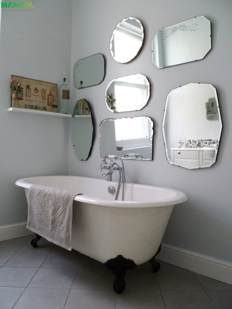 Lựa chọn gương cần chú ý kích thước gương phòng tắm
